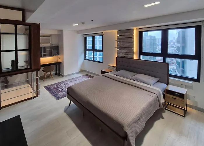 Staycation At Azure Urban Rio East Near Sm Bicutan Airport Apartment