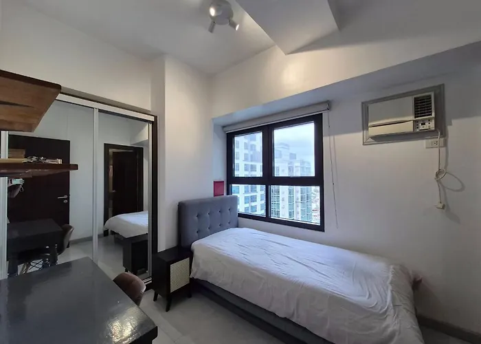Apartment Staycation At Azure Urban Rio East Near Sm Bicutan Airport Manila